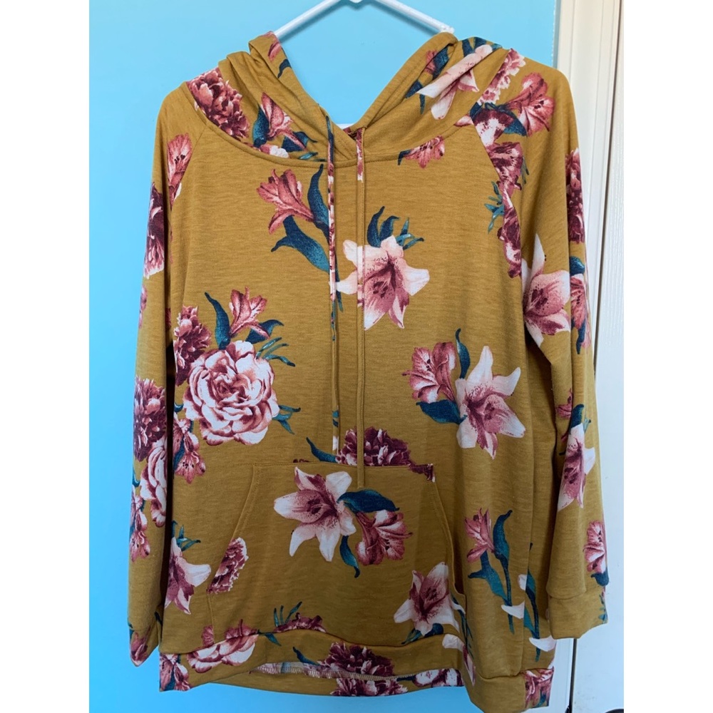 Long sleeve pull over